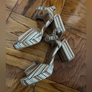 Urban Outfitters Wedges Size 7